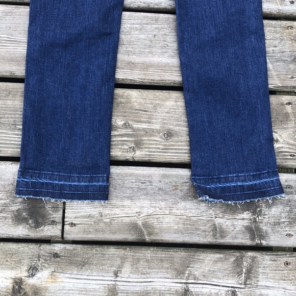 NWT Guess Nicole Straight Jeans - Picture 9 of 12